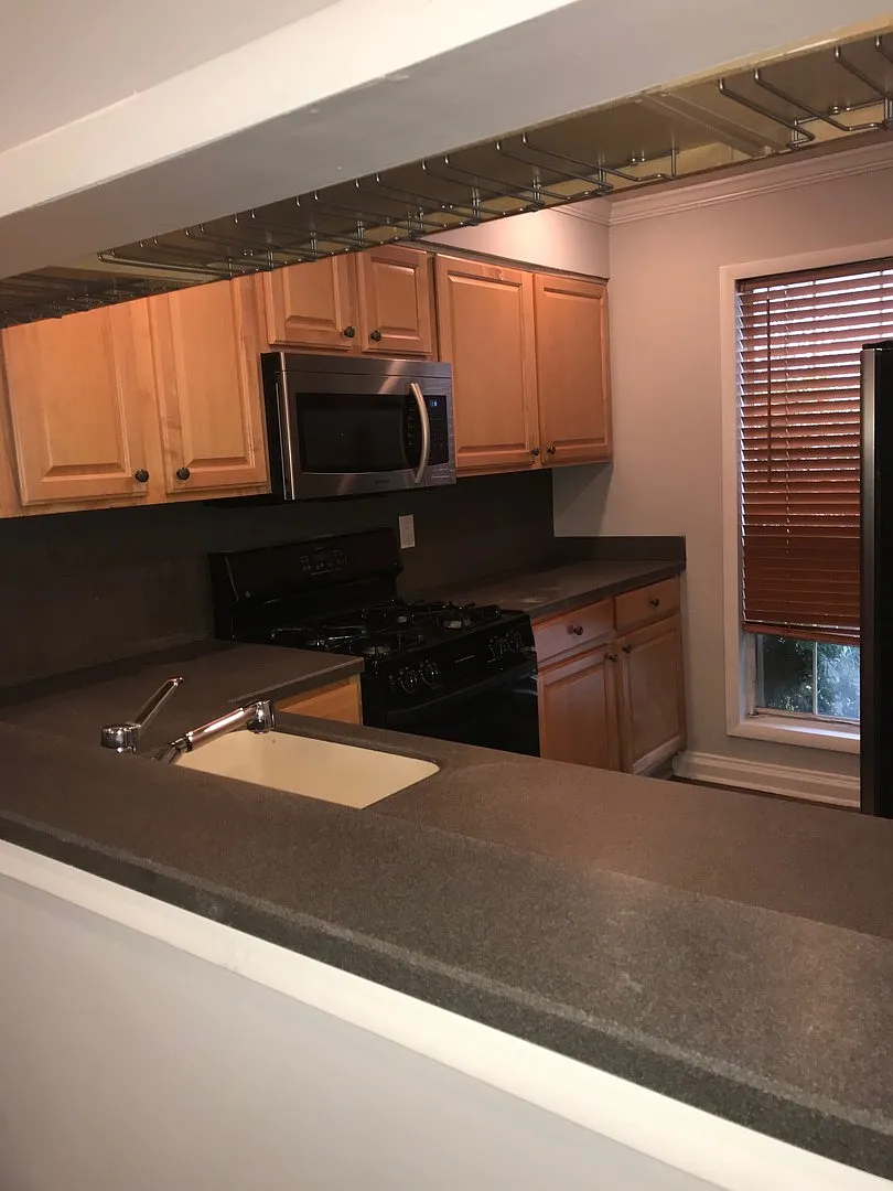 Great 2 bedroom 2.5 bathroom townhome in Doraville!! — Photo 2