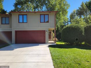 1928 55th Street Ct E, Inver Grove Heights, MN 55077