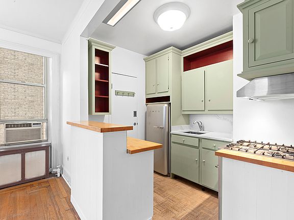 5th image of 114 Morningside Dr APT 33