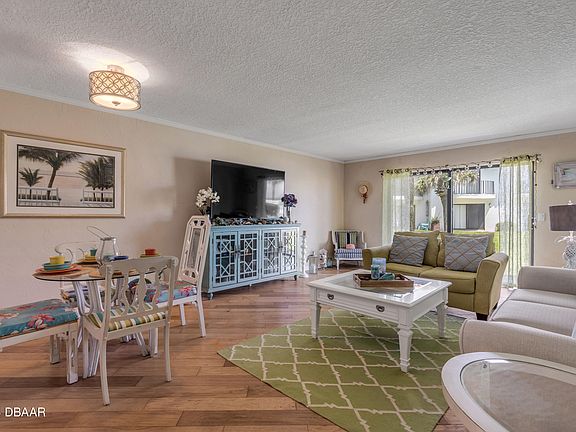 4th image of 3900 S Ocean Shore Blvd APT 8