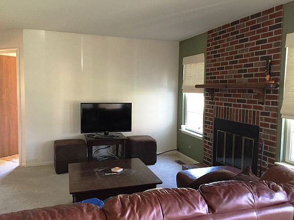 3rd image of 144 W Hamilton Dr #77
