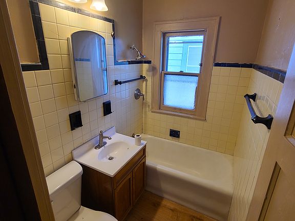 5th image of 2828 N 59th St