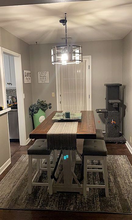 2nd image of 810 S Fabrique Dr