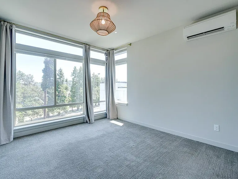3835 Gilman Ave W — Photo 25