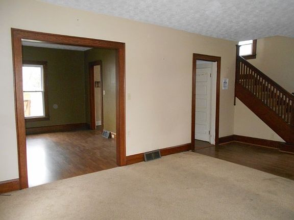 5th image of 89 Dawson Ave