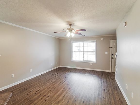 4th image of 7152 Ravenwood Ln