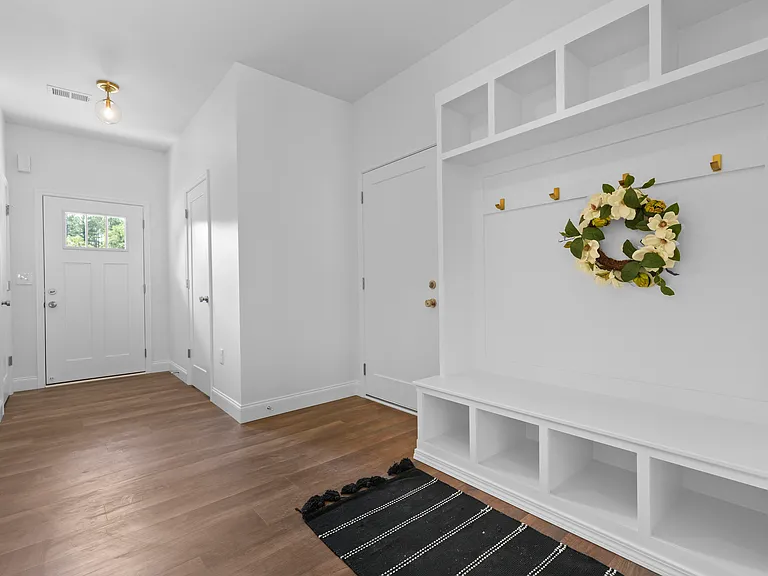 738 S Bomar Ave — Photo 5
