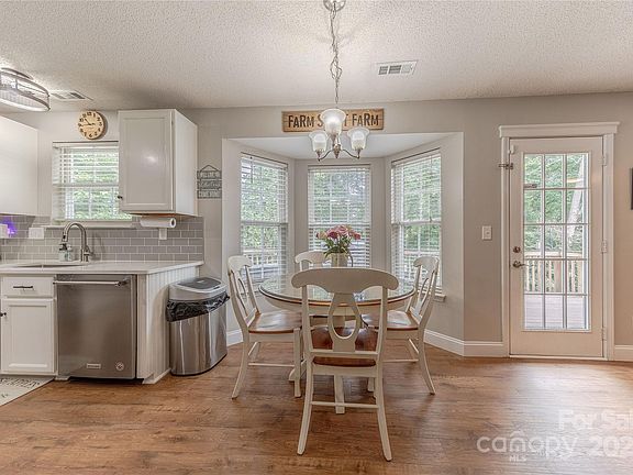 5th image of 130 Dannyn Grove Ct