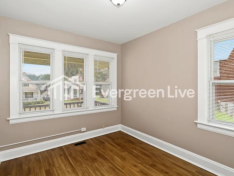 3980 Washington Ave — Photo 6