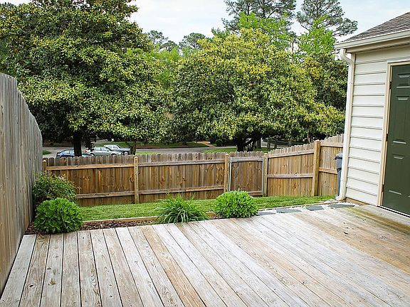 3rd image of 7805 Villa Pl