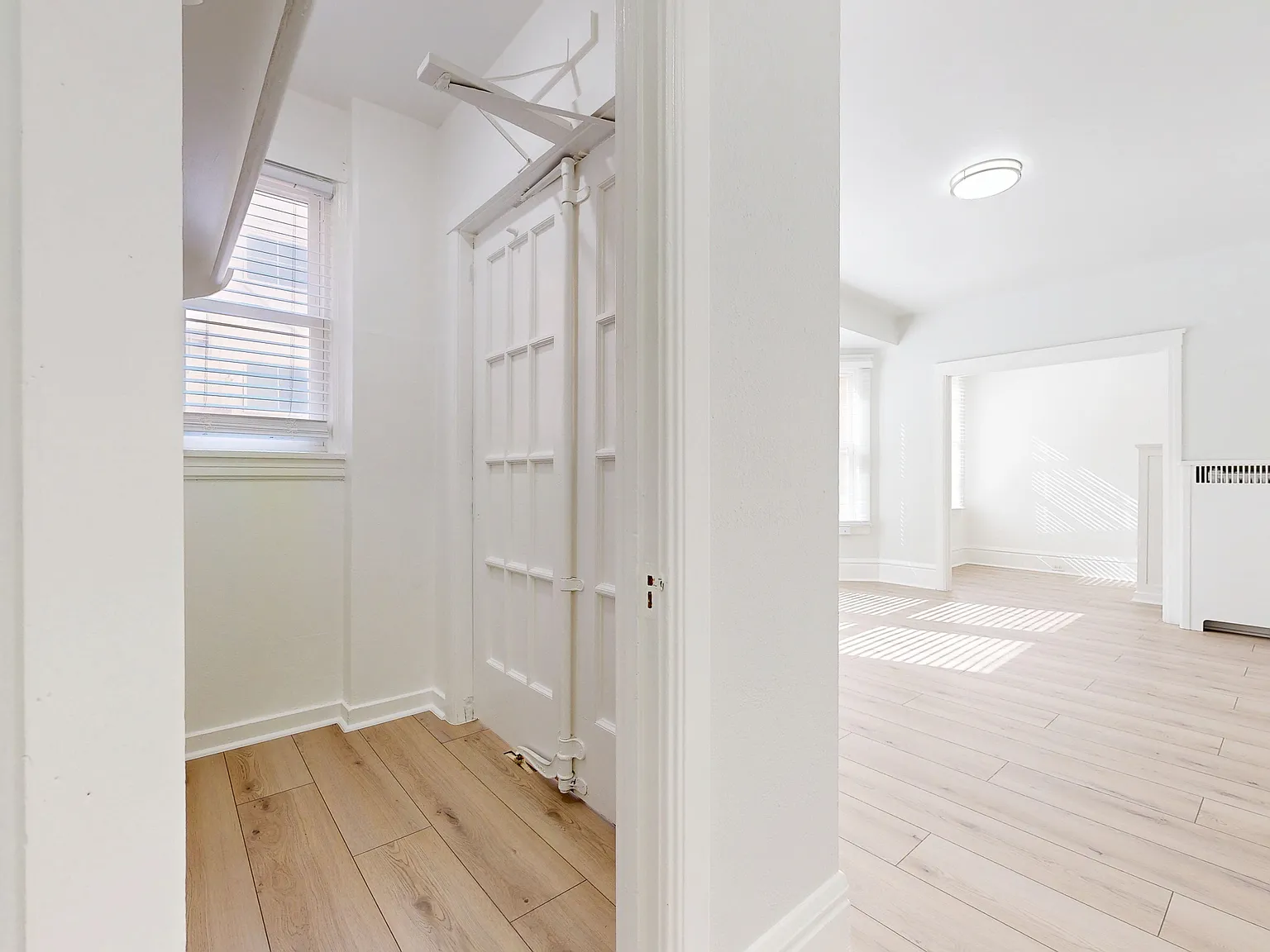 Lower Nob Hill Studio with Shared Laundry | Pet Friendly — Photo 4