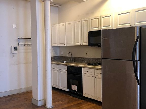 4th image of 50 Bridge St #202A