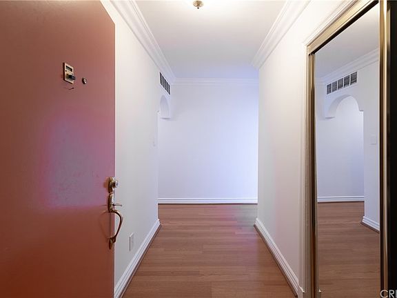 5th image of 12500 Huston St APT 304