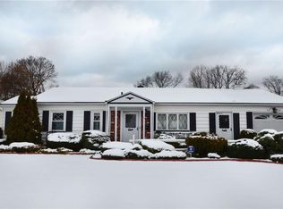 5 Fairchild Rd, Rochester, NY 14606