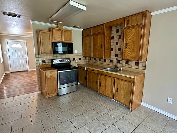 4th image of 5617 Watters Pl
