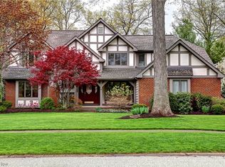 31160 Huntington Woods Pkwy, Bay Village, OH