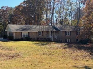 185 Redwood Cir, Fayetteville, GA 30214