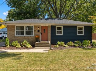 1448 Herrick Ave NE, Grand Rapids, MI