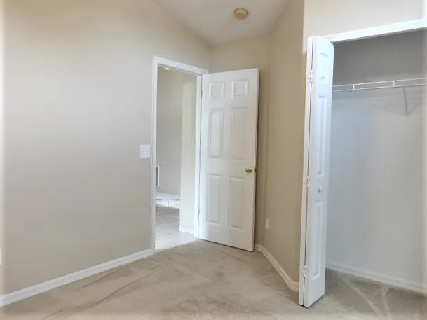 7964 Oakstone Ct — Photo 10