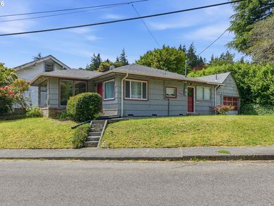 685 N 12th St, Coos Bay, OR, 97420