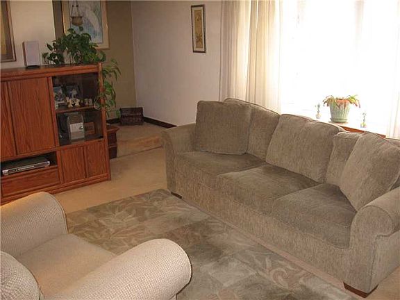 2nd image of 3113 Southern Dr