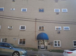221 Center Ave APT 5, Pitcairn, PA 15140