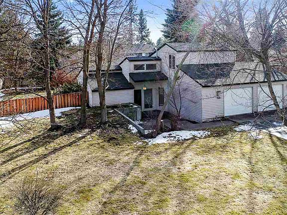 3rd image of 3110 E Tara Dr