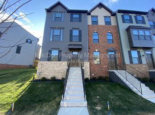 1100 Rampart Dr, Fredericksburg, VA 22401