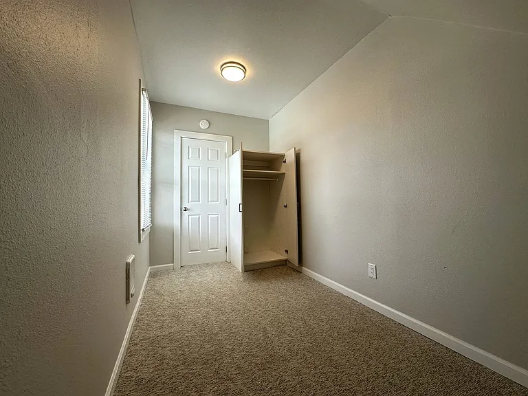 2317 Grand- 5 Unit — Photo 40