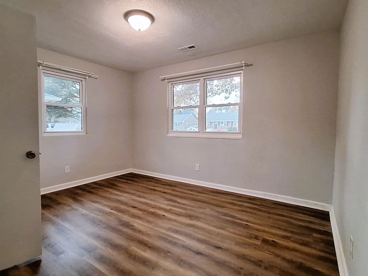 1327 Credle Road - B — Photo 3