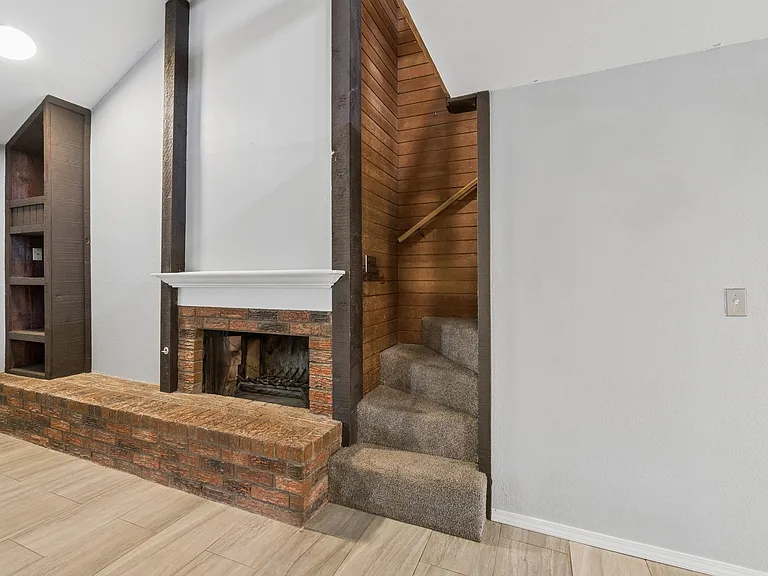 1308 Kelly Park Rd — Photo 8