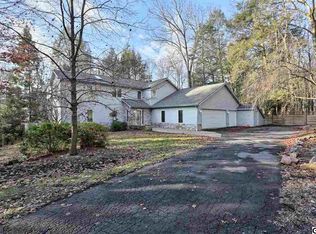 5004 Mountain Ridge Ln, Harrisburg, PA 17112