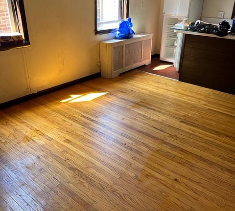 2nd image of 237 Christian St APT 3R