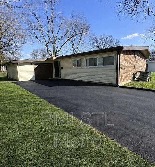 8439 Alder Ave — Photo 1