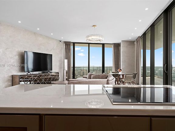 5th image of 18975 Collins Ave Unit 4505