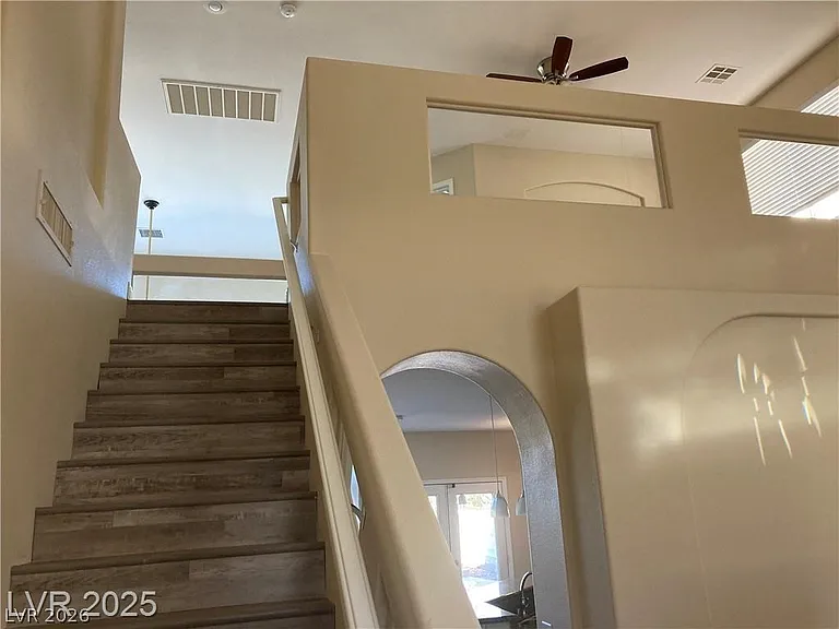 3120 Whispering Canyon Ct — Photo 16