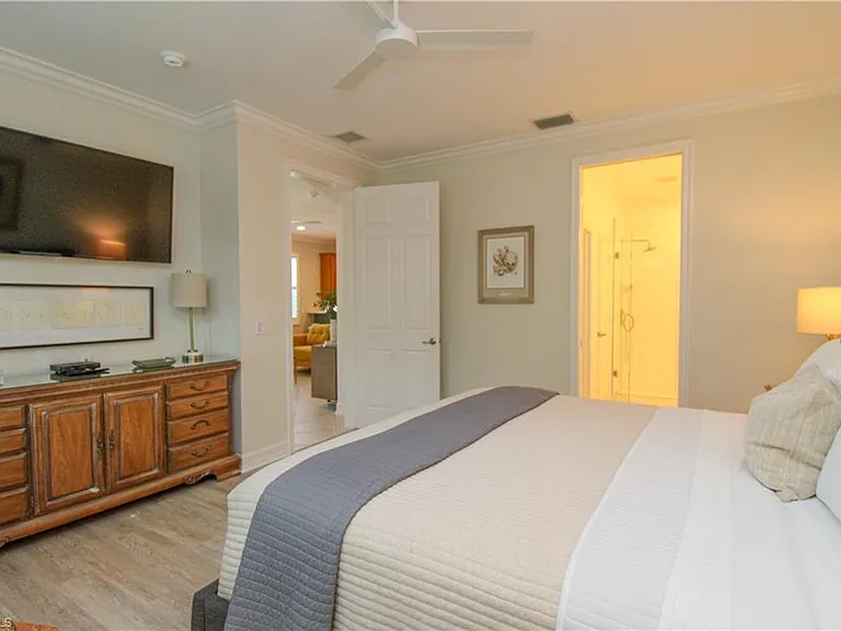 1912 Tarpon Bay Dr N — Photo 18