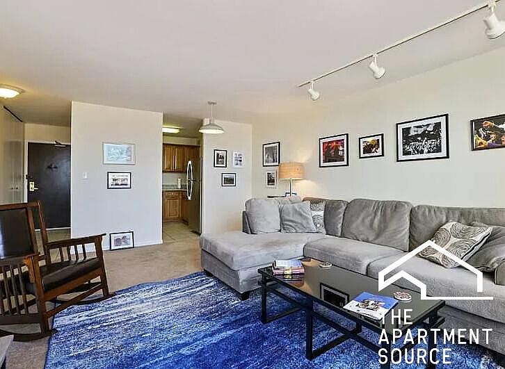 1st image of 3930 N Pine Grove Ave #1509F