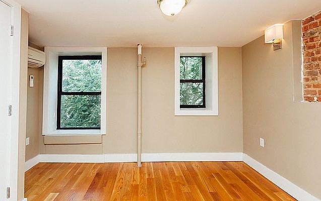 1st image of 298 Gates Ave #4R