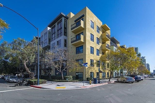1st image of 889 Date St Unit 202