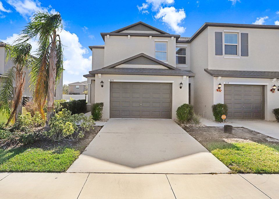 1st image of 821 Royal Empress Dr