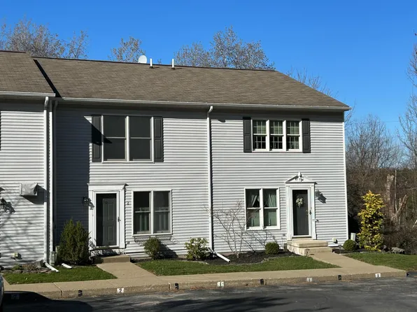 2 Richard Dr, Dallas, PA 18612