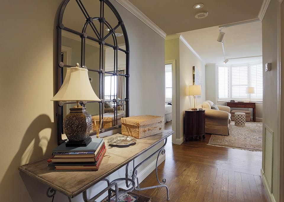 Beautiful foyer welcomes you to this lovely light filled condo.
