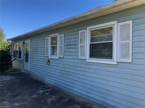 3rd image of 1234 Shouse Blvd