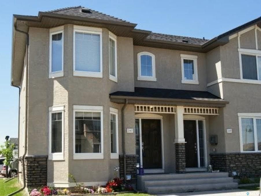 1st image of UNIT 247-245 Ashworth CRESCENT
