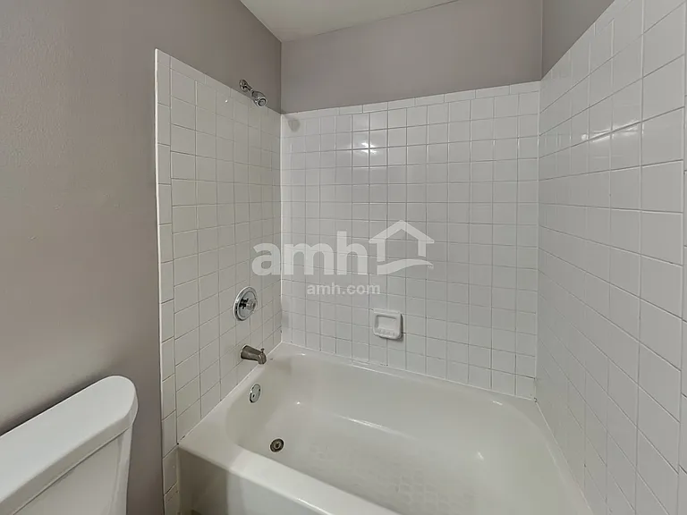 2415 Sisters Ct — Photo 17