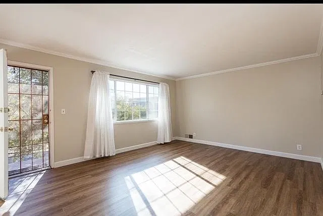 2 bed, $2,495 — Photo 1