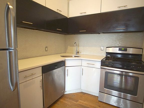 4th image of 506 Warren St #4CC