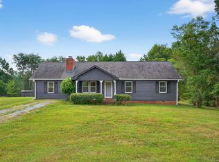 225 Scenic Ave, Campobello, SC 29322