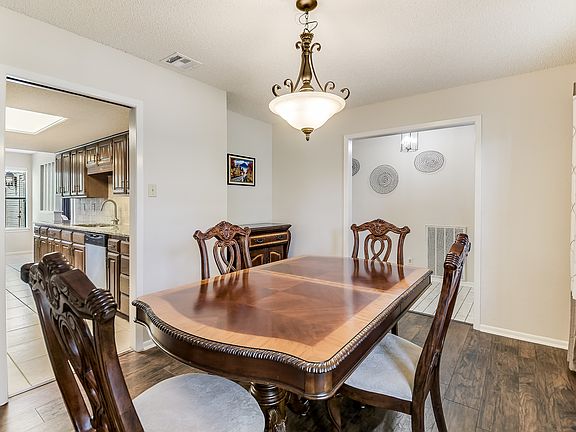 4th image of 4602 Spotted Oak Woods